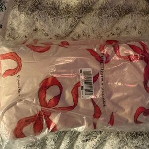 Victoria Secret pink and bow throw